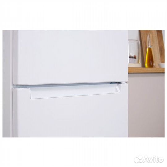 Холодильник Indesit DS 4200 W