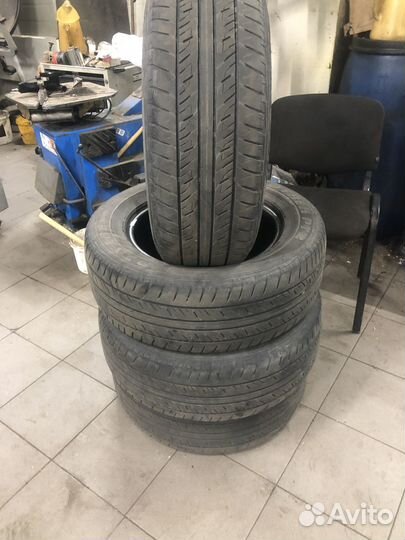 Dunlop Grandtrek AT25 235/60 R16 100G