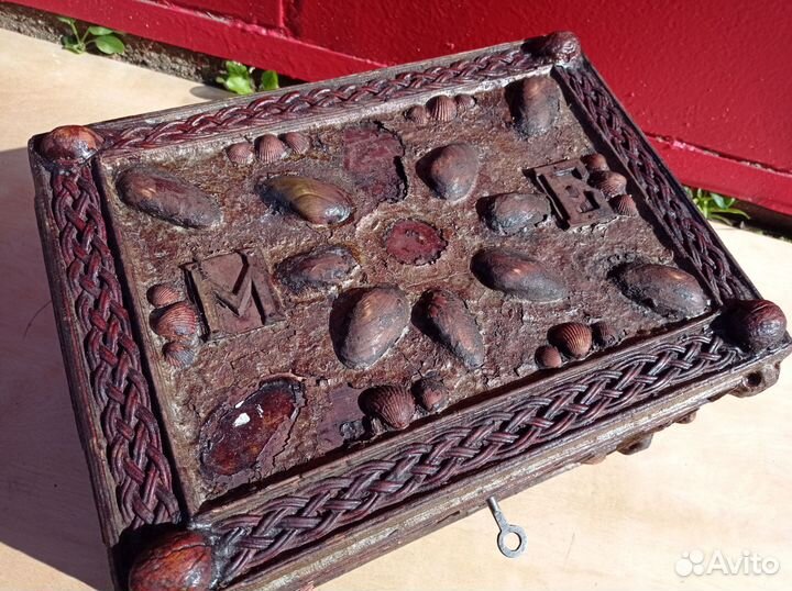 Сундук шкатулка старинная