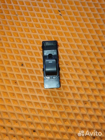Кнопка стеклоподъемника Mazda 6