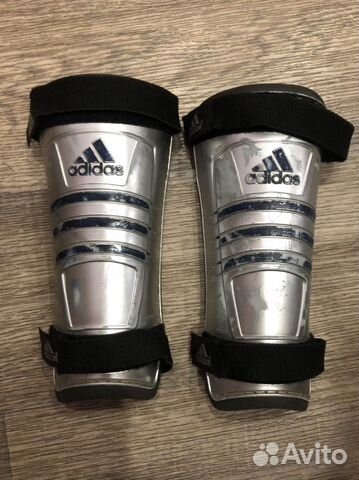 Футбольные щитки детские