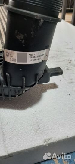 Радиатор интеркуллера skoda Octavia A5 1k0145803bn