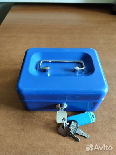 Ящик-сейф для хранения денег, документов