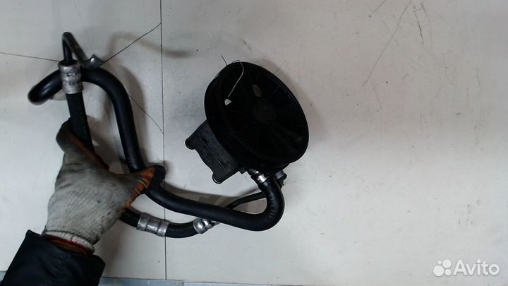 Гур Volvo V70, 2004