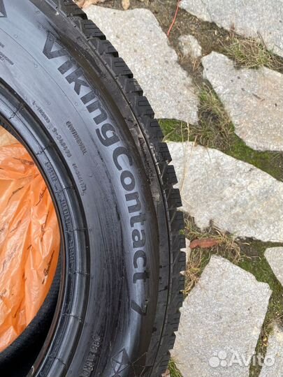 Continental ContiVikingContact 7 235/65 R17