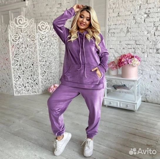 Костюм спортивный