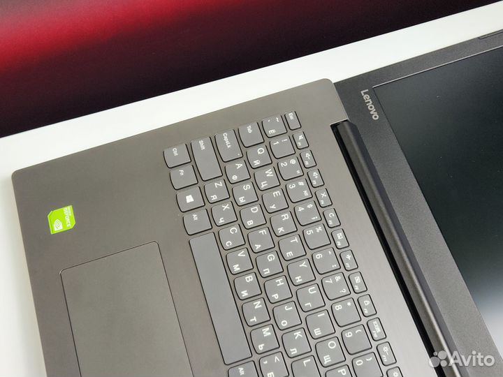 Lenovo IdeaPad 330 i3-7100U 940MX 8GB/1TB HDD