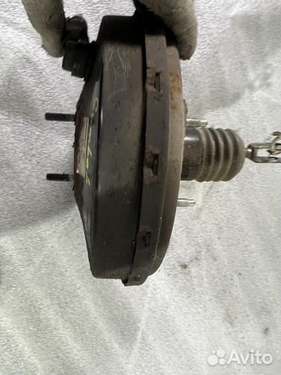 Вакуумный усилитель тормозов Renault Symbol