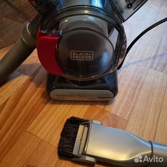 Пылесос автомобильный black+decker