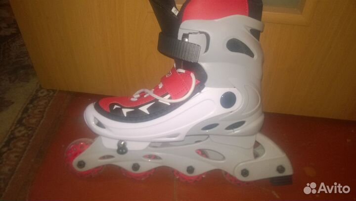 Роликовые коньки