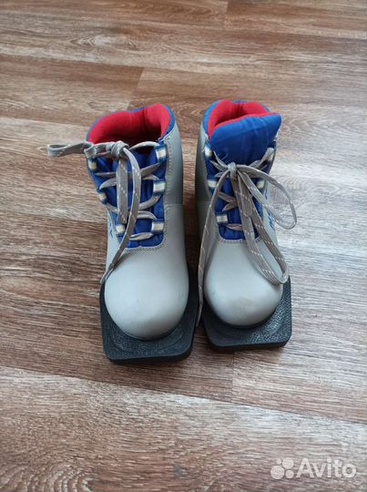 Ботинки для лыж