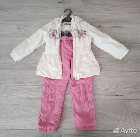 Костюм на весну для девочки 98-104 р