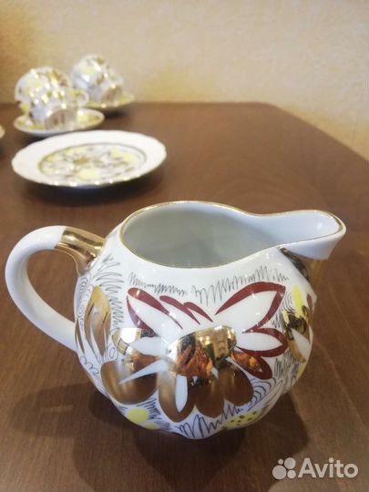 Кофейный сервиз лфз СССР, Золотые ромашки ''