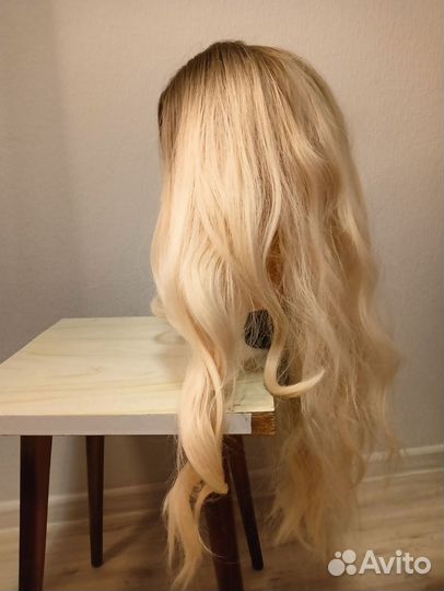 Парик блонд с затемненным корнем