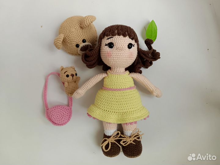 Вязаная кукла Маша с мишкой ручная работа