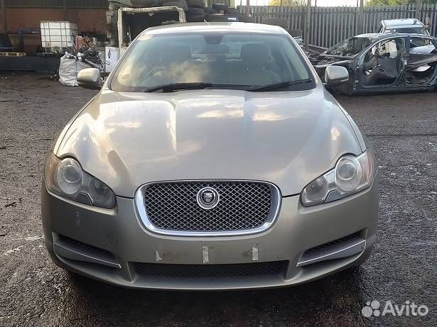 Патрубок интеркулера Jaguar XF X250 2010