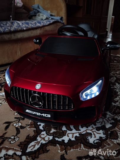 Детский электромобиль mercedes amg