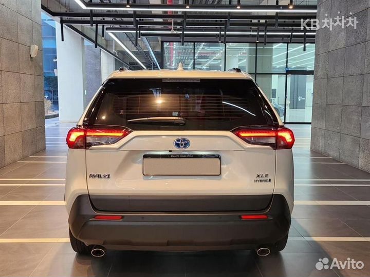 Toyota RAV4 2.5 AT, 2021, 27 460 км