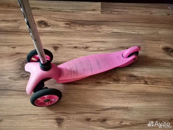 Самокат детский трехколесный. Розовый
