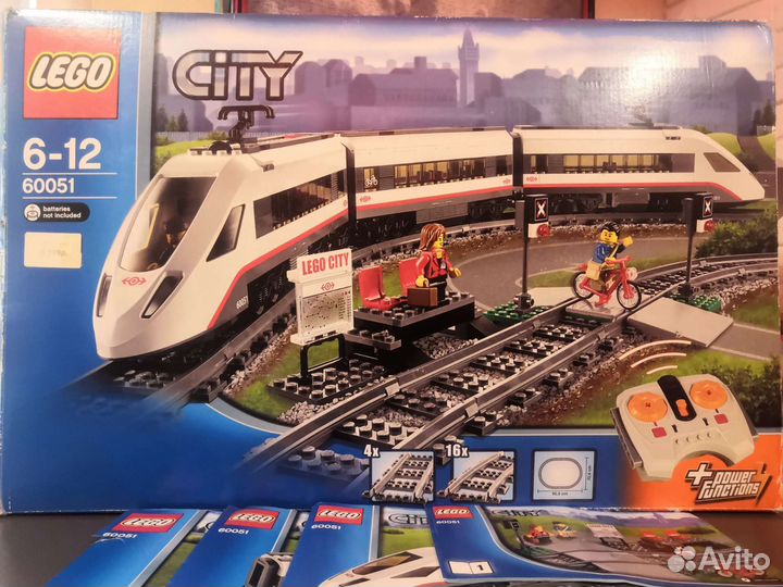 Продам набор Lego City Пассажирский поезд 60051