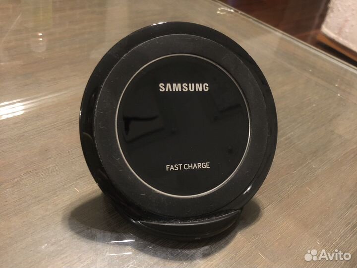 Беспроводное зарядное устройство Sumsung ep-ng930