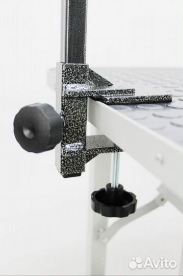 П-образный кронштейн стола для груминга