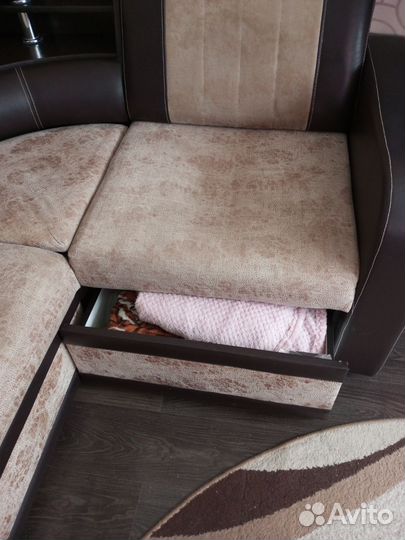 Угловой диван бу