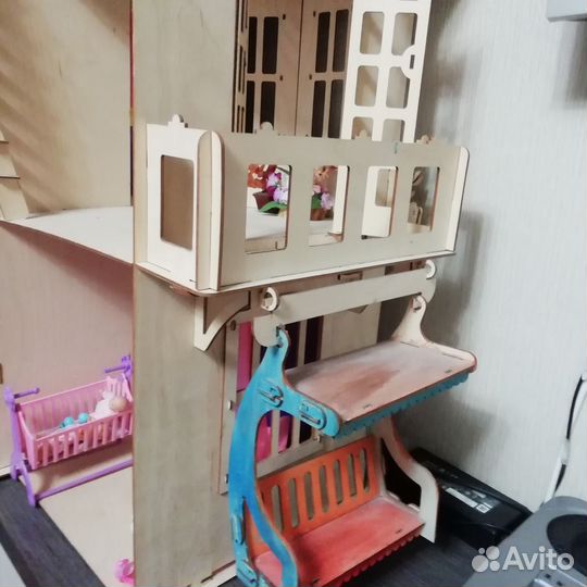 Большой дом для Барби