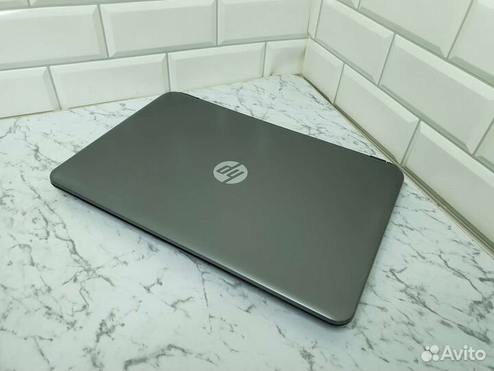 Ноутбук HP с коробкой