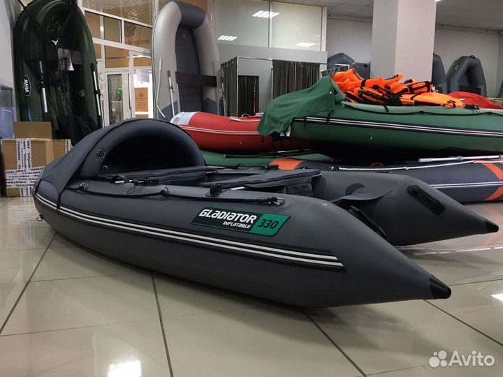 Лодка пвх Gladiator E330 Pro серая