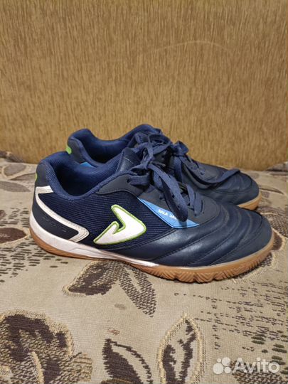 Бутсы - кроссовки для мальчиков. Demix. Размер 38