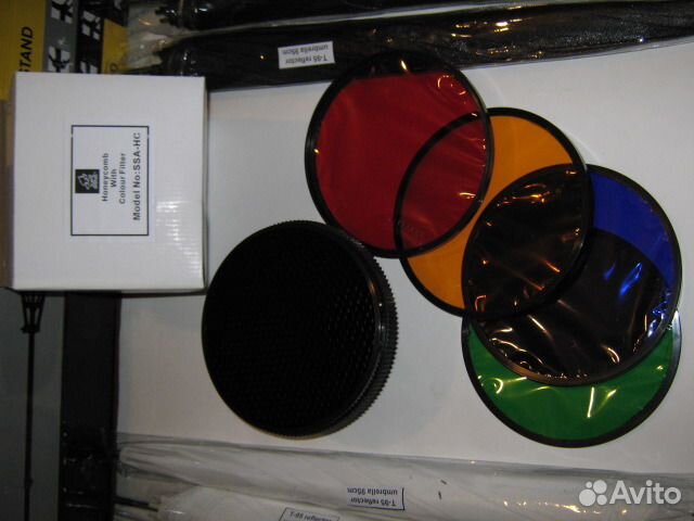 Сотовая насадка с цветными фильтрами для вспышки