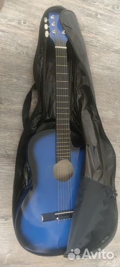 Гитара с чехлом