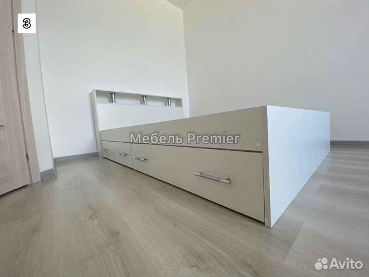 Кровать двухспальная Новая