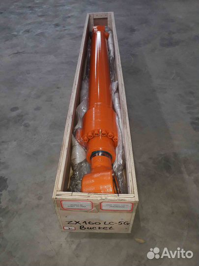 Гидроцилиндр ковша Hitachi 9323704