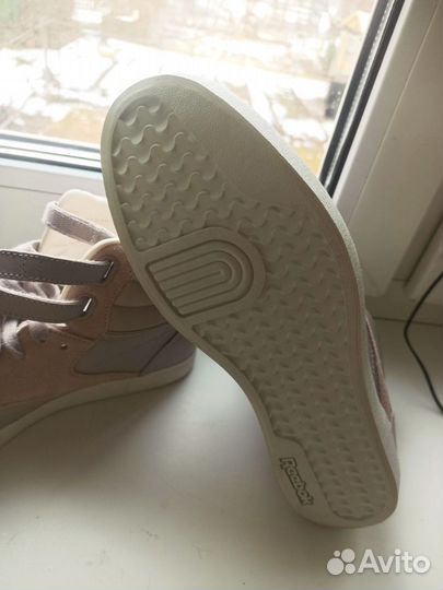 Кроссовки reebok оригинал новые 38