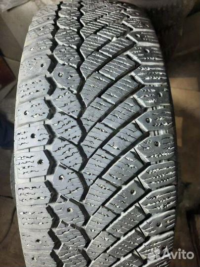 Gislaved Nord Frost 200 215/65 R16