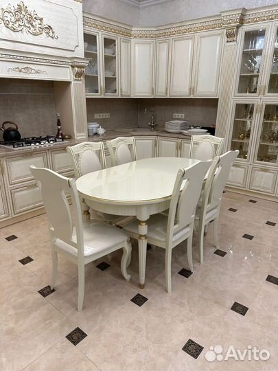 Стол и Стулья