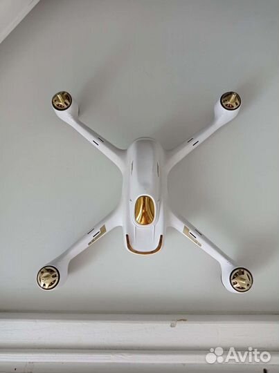 Квадрокоптер Hubsan H501S (Белый)