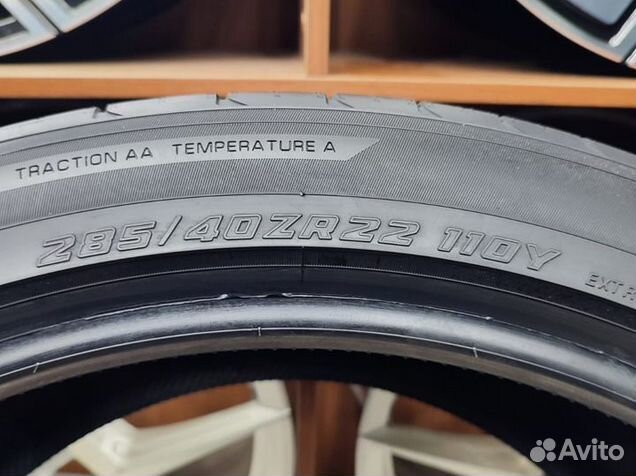 Yokohama Advan Sport V107 325/35 R22