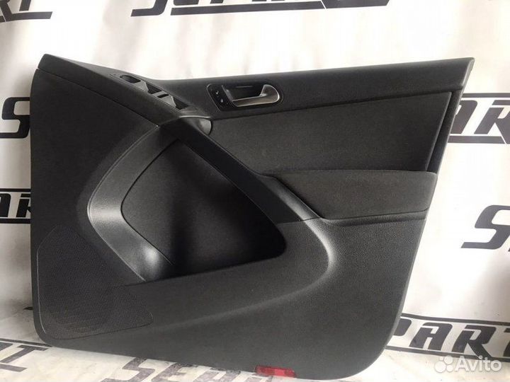 Обшивки дверей Volkswagen Tiguan