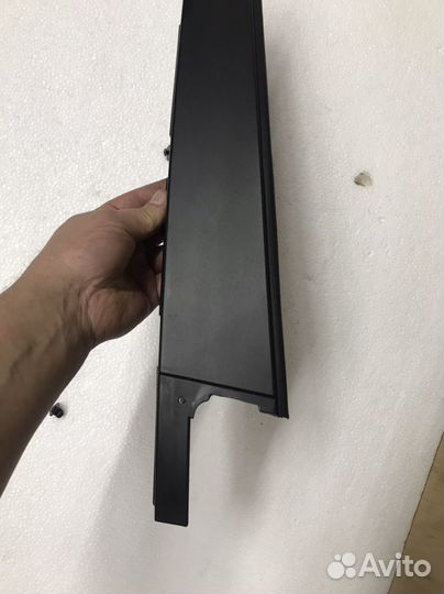 Накладка задней правой двери Passat B8