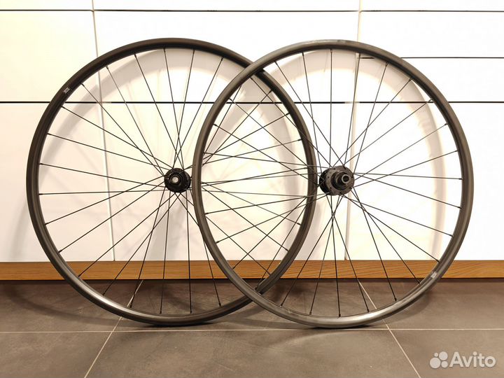 Колёса Bontrager TLR Disk 28