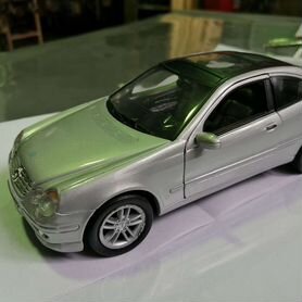 Mercedes C-class coupe 1/24 Welly