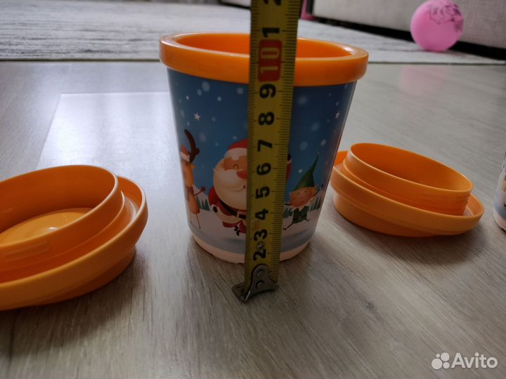 Стаканы-поильники пластиковые новые