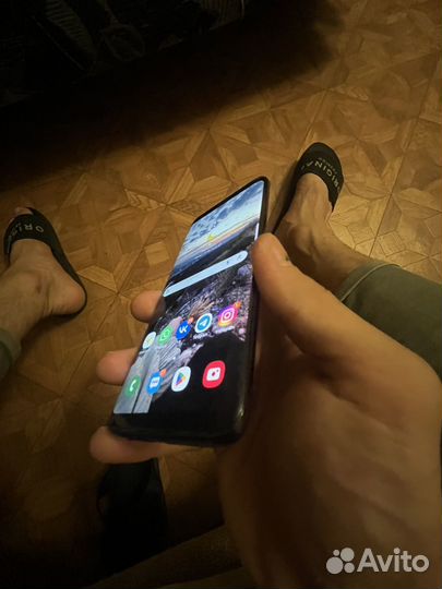 Samsung Galaxy S8, 4/64 ГБ