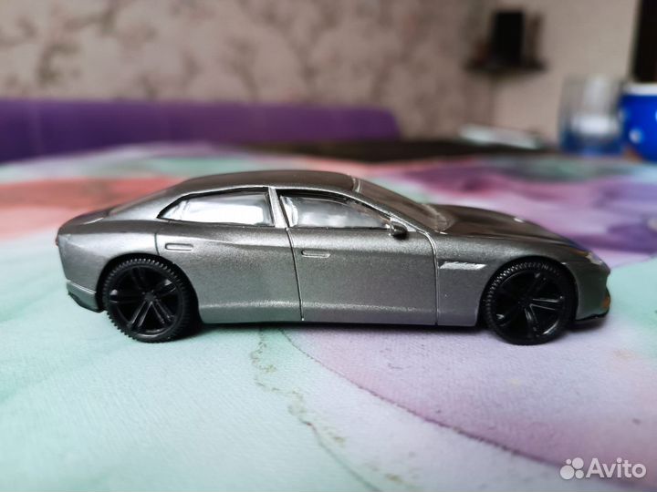 Модель lamborghini Estoque масштаб 1:43