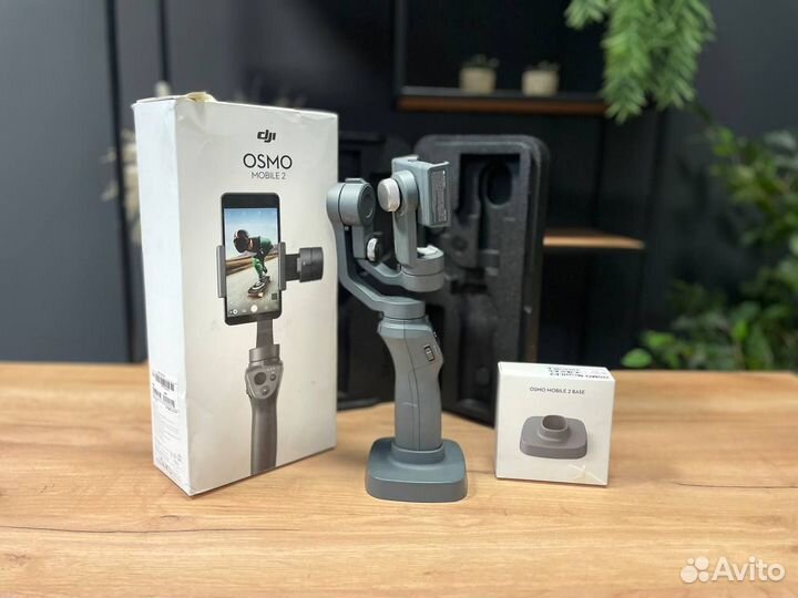 Стабилизатор для смартфона DJI Osmo Mobile 2