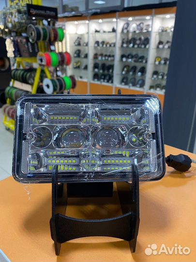 Светодиодная фара LightWay 4 SQ 15см 10.5см