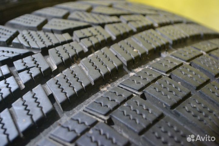 Hankook Winter I'Cept Evo2 W320 215/55 R17